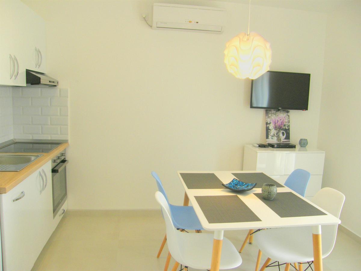 Apartments Mare Primosten Luaran gambar