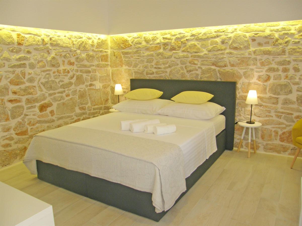 Apartments Mare Primosten Luaran gambar