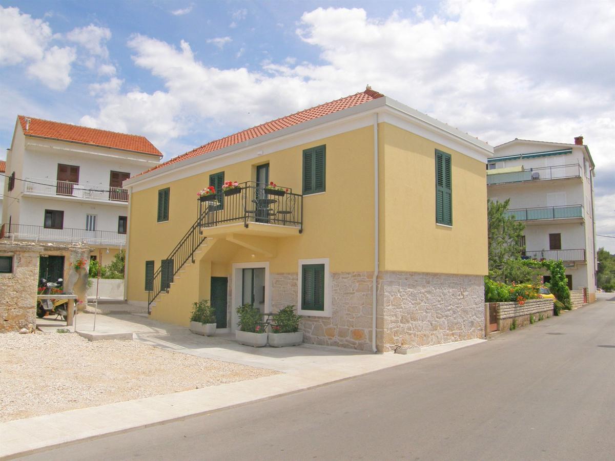 Apartments Mare Primosten Luaran gambar