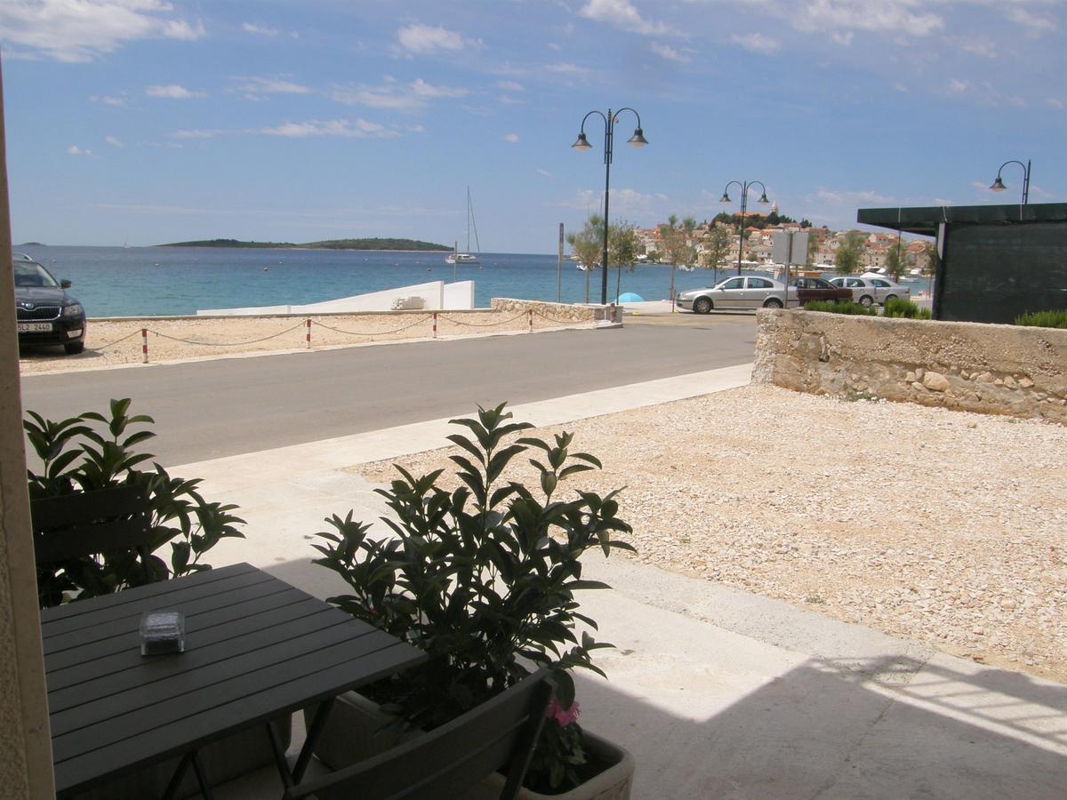 Apartments Mare Primosten Luaran gambar