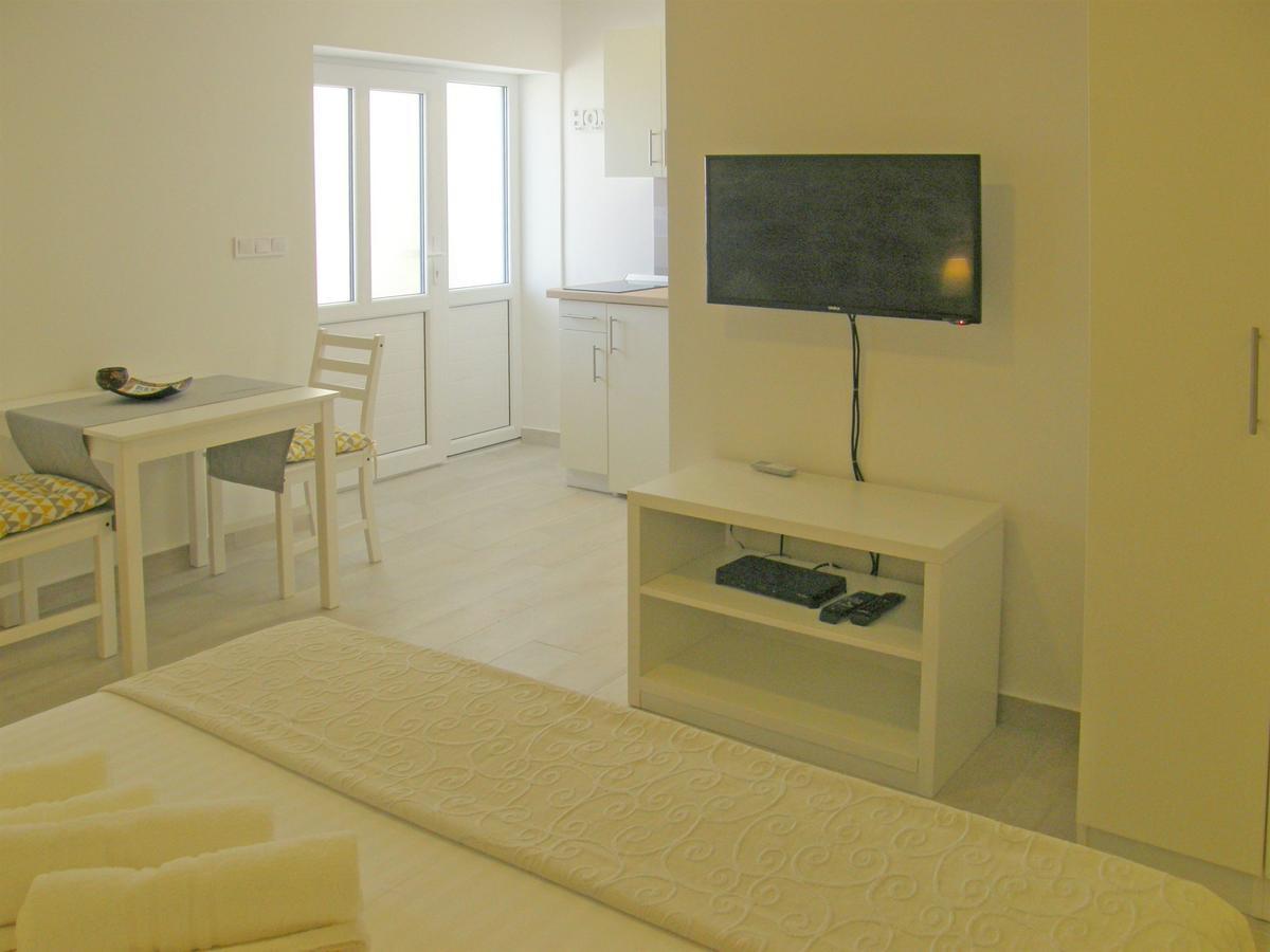 Apartments Mare Primosten Luaran gambar