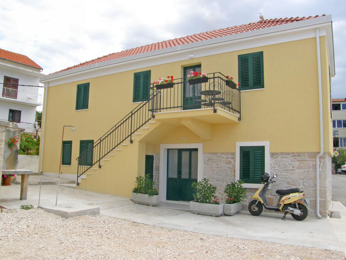 Apartments Mare Primosten Luaran gambar